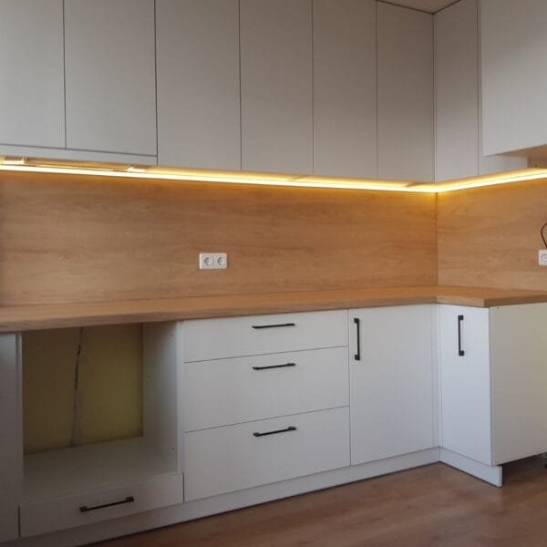 miegamojo spintos pagal užsakymą