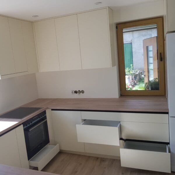 nestandartinių baldų gamyba